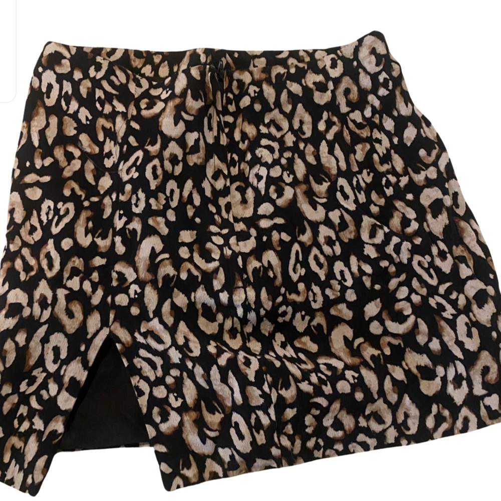 H&M Leopard Print Side Slit Miniskirt